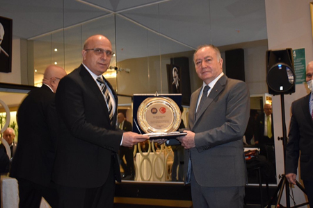 Yol-İş Sendikasından, Genel Sekreter Acara Plaket Verildi