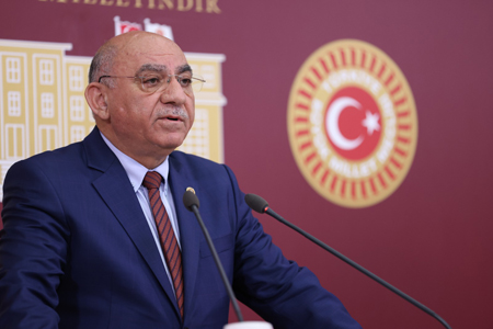 Yürüyüşümüz, Milletle Birlikte Millete Doğrudur
