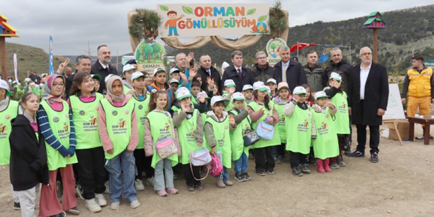  “Türkiye’nin Gücü Orman”  Etkinliğinde Fidanlar Dikildi
