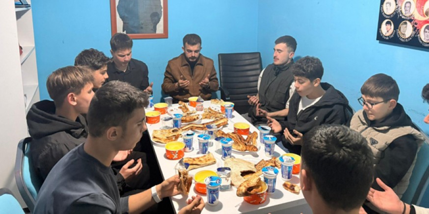 Ülkü Ocakları’nda Birlik ve Beraberlik İftarı