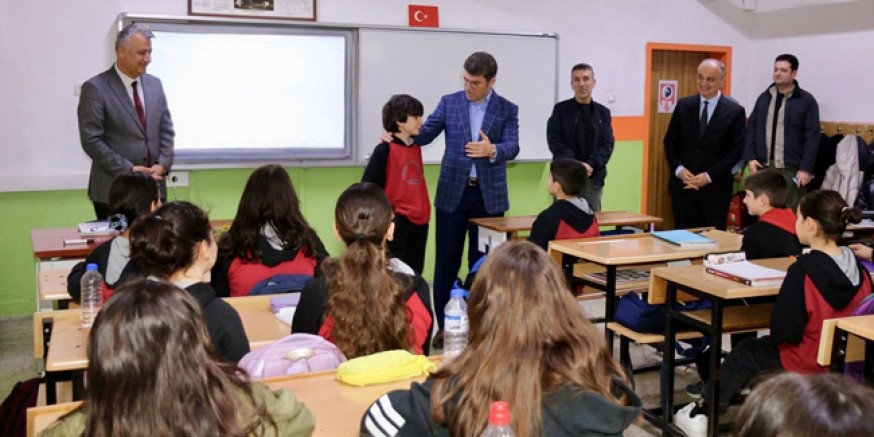 Vali Bakan, Abdurrahman Kamil İlk/Ortaokulu’nu Ziyaret Etti