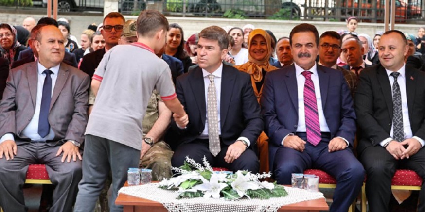 Vali Bakan: “Eğitimi Her Şeyden Daha Çok Önemsiyoruz”