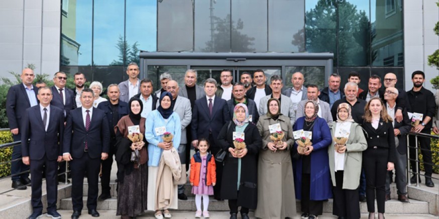Vali Bakan İlimizde Tarımsal Üretime  Katkı Sunan Çiftçilerle Bir Araya Geldi
