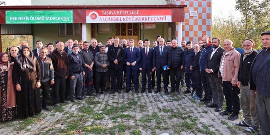 Vali Bakan Köylerin Taleplerini Dinledi, Şehit Ailesini Ziyaret Etti