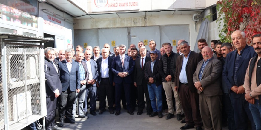 Vali Bakan, Muhtarlar Günü’nde Tüm Muhtarlar Derneği’ni Ziyaret Etti