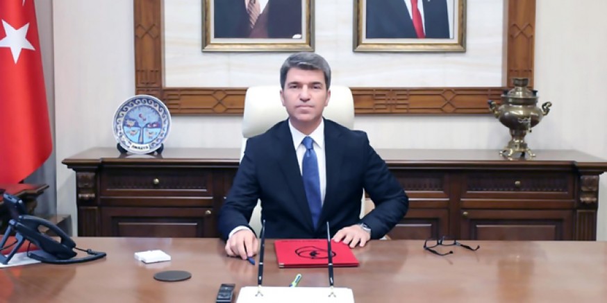 Vali Bakan: “Sağlık  Çalışanları İnsanlığa  Umut Oluyor”