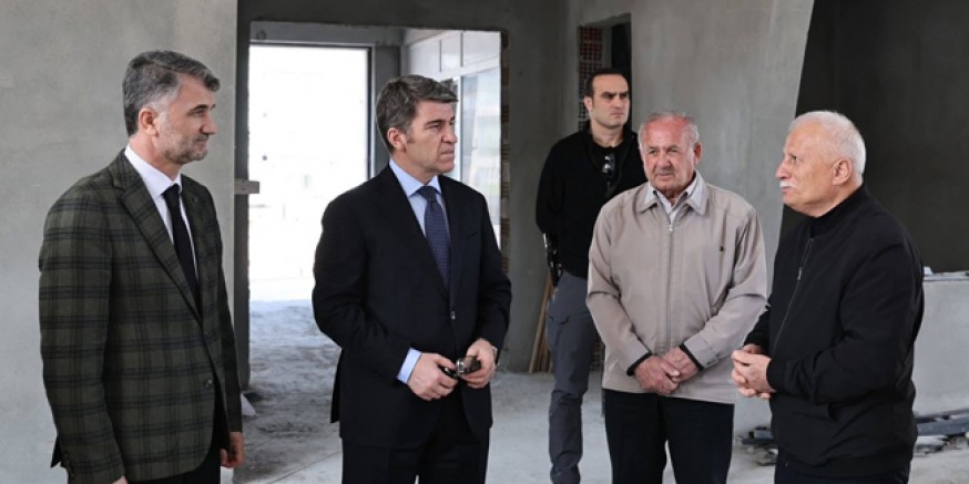 Vali Bakan Şehzade Cami’nde İncelemelerde Bulundu