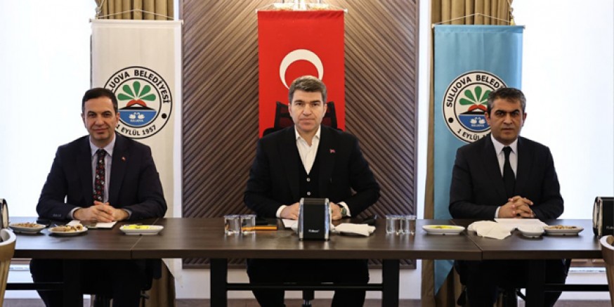 Vali Bakan Suluova’da OSB Toplantısına Katıldı, Firmaları Ziyaret Etti