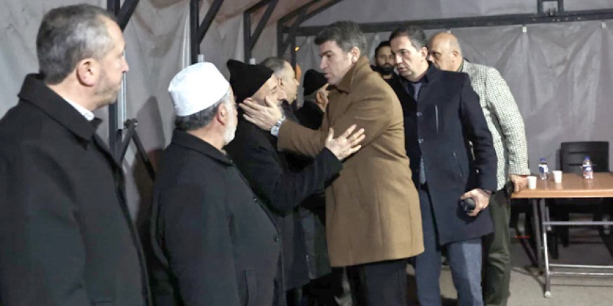 Vali Önder Bakan Suluova’da Acılı  Ailelere Taziye Ziyaretinde Bulundu