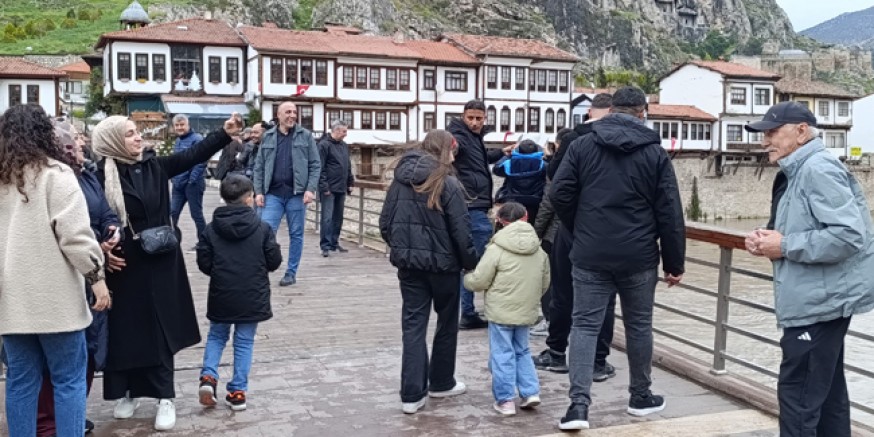 Vatandaşlar Yeşilırmak’taki Kano Etkinliğini İlgiyle İzledi