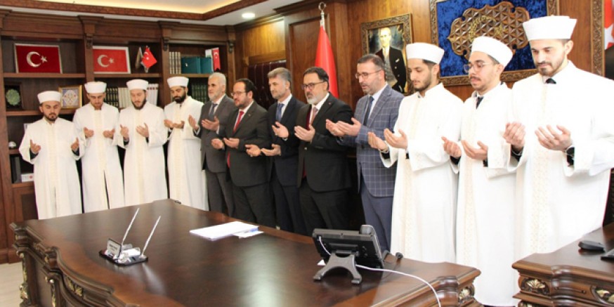 Yeni Din Görevlilerine Cübbe  Sarık Merasimi Düzenlendi