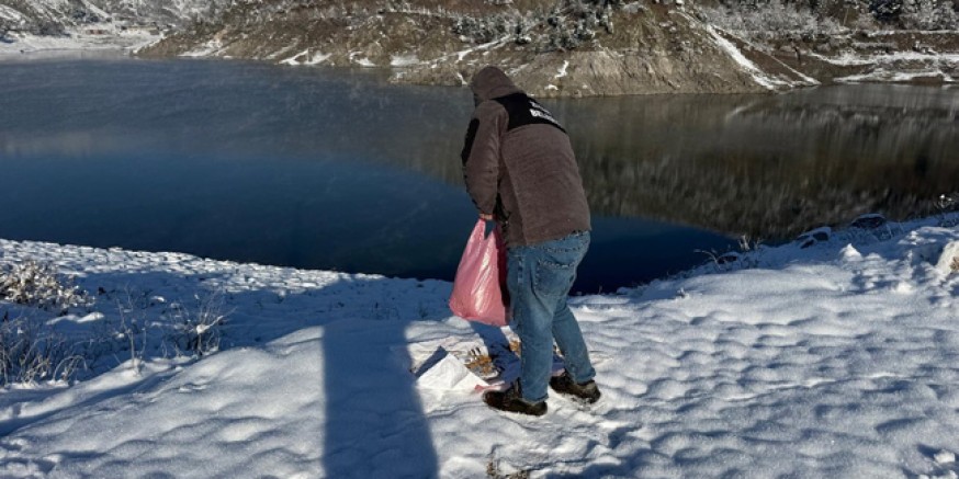 Ziyaret Belediyesi’nden Sokak Hayvanlarına Kış Desteği