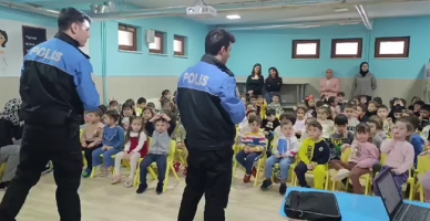 Toplum Destekli Polislik Ekipleri Miniklerle Buluştu