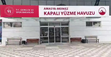 Amasya Toplum Destekli Polislik Şube Müdürlüğünden Öğrencilere Yüzme Kursu