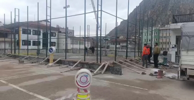 Gençlerin Talebi Karşılık Buldu Spor Sahası Yapılıyor