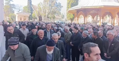 Serhat Kitapevi Kurucusu Ruhi Öğretmen Dualarla Uğurlandı