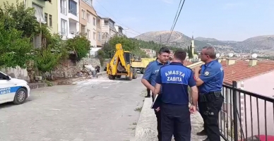 Kötü Koku İhbarı Üzerine Girilen Evden 1 Ton Atık Çıkarıldı