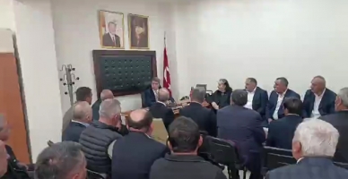 Vali Bakan’dan Muhtarlara Çağrı: Gençlerimizi Kaybetmeyelim