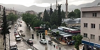 Yağan Yağmurla Yollar Göle Döndü, Ev ve İş Yerlerini Su Bastı