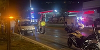 Kontrolden Çıkan Otomobil Refüje Çıktı