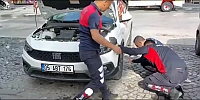 Amasya’da Otomobilin Motor Kısmına Sıkışan Yavru Kedileri İtfaiye Kurtardı