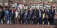 “100 Yıldır Aynı Aşk ve Heyecanla”