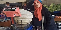 Pazarın Gözdesi Dev Bal Kabağı