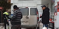 Kaldırıma Park Edilen Araç Görme Engelli Vatandaşı Mağdur Etti