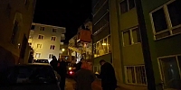 Yakınları Haber Alamayınca Polisi Aradı! İtfaiye Eve Girdi! Meğer Uyuyormuş!
