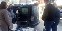 Semt Pazarı Esnafı, Mahalle Sakinlerine Hizmeti Kapılarına Getiriyor