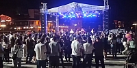 Amasya Belediyesi'nden Grup Karavan ile Unutulmaz Festival Konseri
