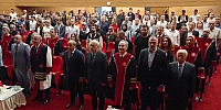 Tıp Fakültesi Öğrencileri Beyaz Önlüklerini Giydi