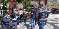 Amasya’da Uygulama Yapan Polisleri Şiirleriyle Karşıladı