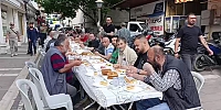 Başkan Sevindi Mesaiye Esnafla Kahvaltı Yaparak Başladı