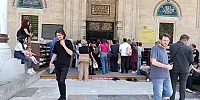 Tarihi Cami Ziyaretçi Akınına Uğradı