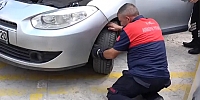 Motor Kısmında Sıkışan Yavru Kediyi İtfaiye Kurtardı