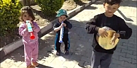 Köyde Miniklerin Müzikli Eğlencesi İzleyenleri Gülümsetti