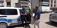Yolda Bulduğu 2 Bin 400 TL’yi Polise Teslim Etti
