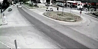 Yangına Giden İtfaiye Aracı Otomobille Çarpıştı: 1 Yaralı