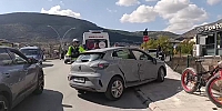 Amasya’da İki Otomobil Çarpıştı: 2 Yaralı
